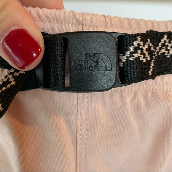 The North Face Womens Shorts size XL - Picture 2 of 9